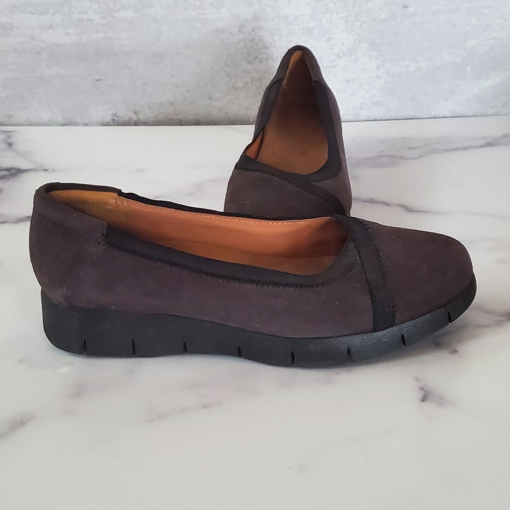 Clark's Artisan Daelyn brown suede shoes with black trim